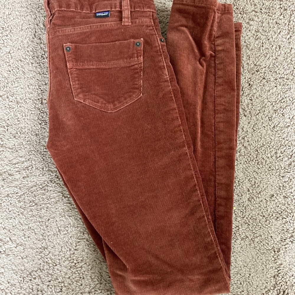 Patagonia Women's Fitted Corduroy Pants Style # 55055 Size 25 Burnt orange